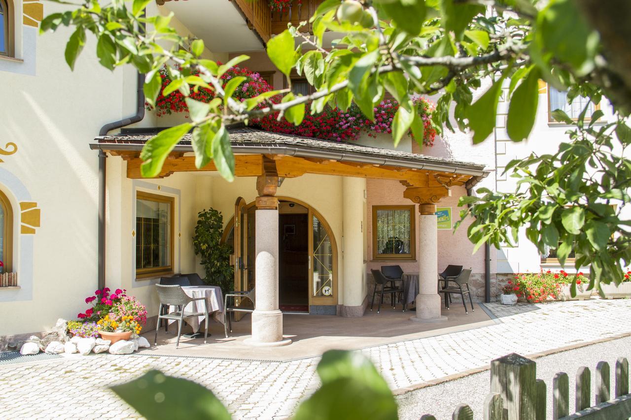 Hotel Genzianella Ziano di Fiemme Екстериор снимка