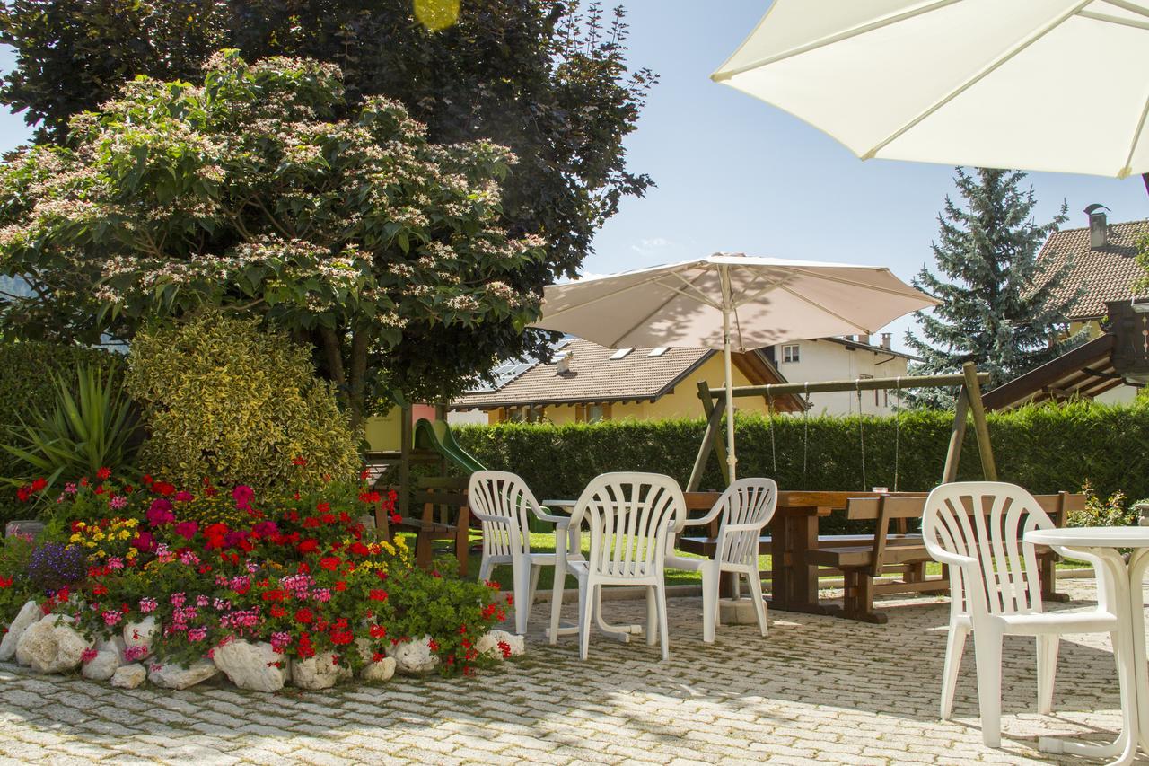 Hotel Genzianella Ziano di Fiemme Екстериор снимка