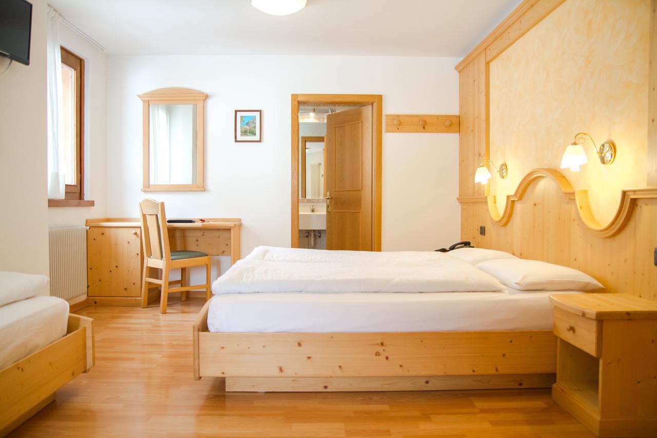 Hotel Genzianella Ziano di Fiemme Екстериор снимка