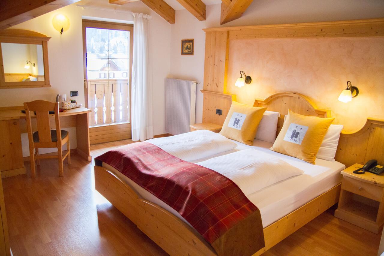 Hotel Genzianella Ziano di Fiemme Екстериор снимка