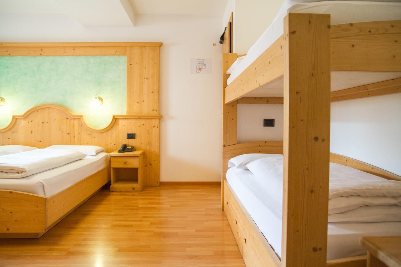 Hotel Genzianella Ziano di Fiemme Екстериор снимка