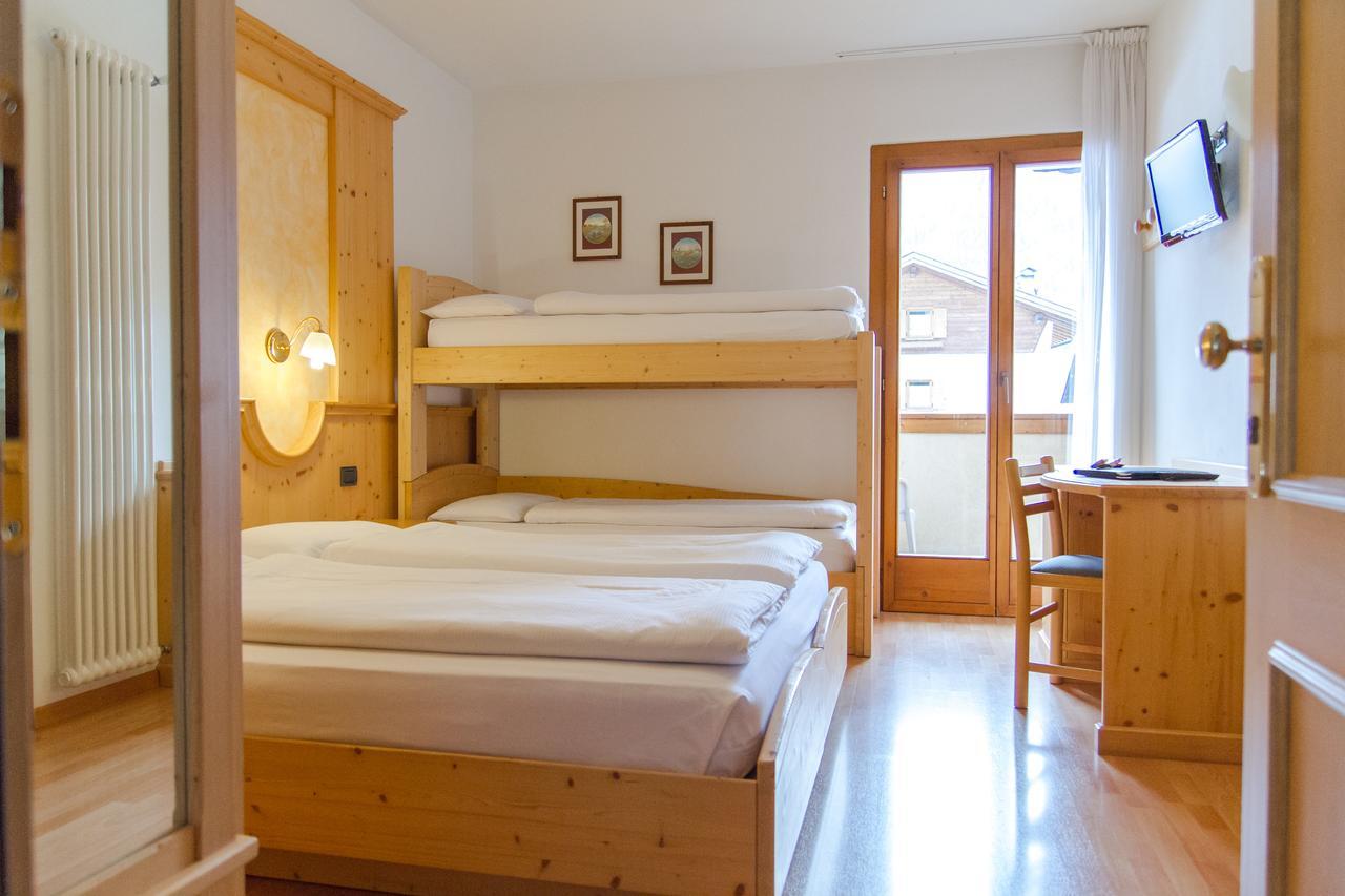 Hotel Genzianella Ziano di Fiemme Екстериор снимка