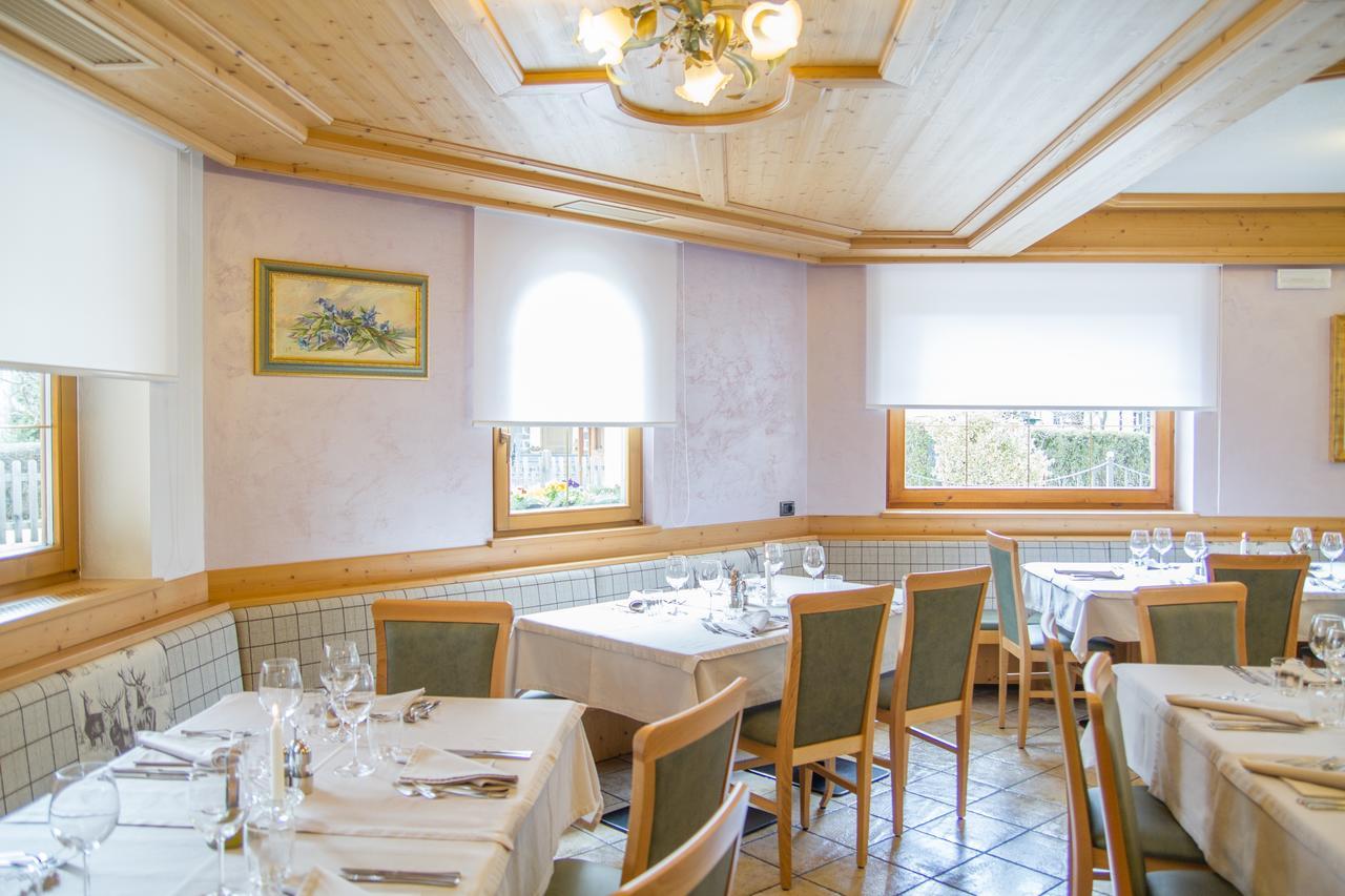 Hotel Genzianella Ziano di Fiemme Екстериор снимка
